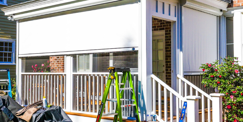 Large Heavy Duty White Storm Shade FI